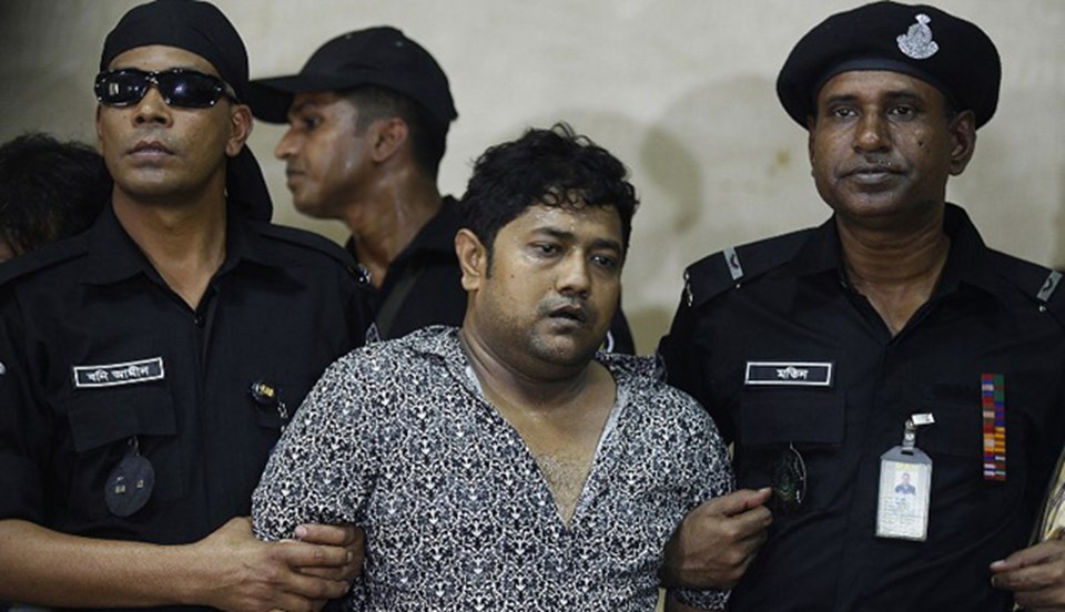 Bangladeş yasalarına göre 382 kişinin ölümünden sorumlu tutulan Muhammed Sohel Rana en fazla 7 yıl ceza alabilecek. Kurbanların yakınları ise, Rana'nın idam edilmesi için gösteri yaptı.