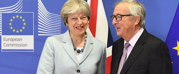 brexit juncker ab ingiltere theresa may081217.jpg
