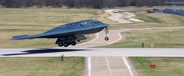 abd guam b-2 hayalet uçak120118.jpg