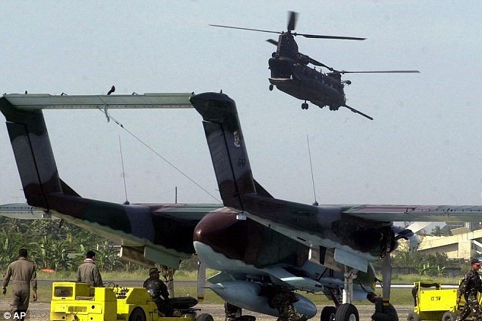 Saatlik masrafı bin dolar olan OV-10 Bronco tipi klasik savaş uçağı.