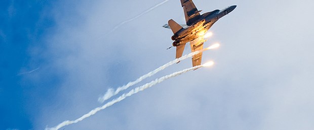 ABD ve İngiltere Suriye'yi vuracak mı?