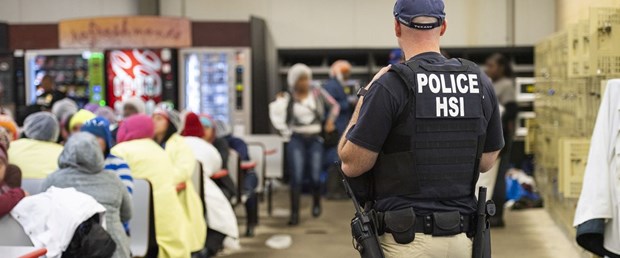 2019-08-08T020855Z_1570036884_RC153B4D8800_RTRMADP_3_USA-IMMIGRATION-ARRESTS.JPG