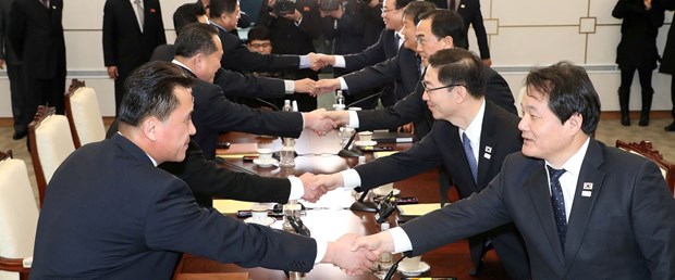2018-01-09T161307Z_1349958762_RC1B4F043940_RTRMADP_3_NORTHKOREA-SOUTHKOREA-TALKS.JPG