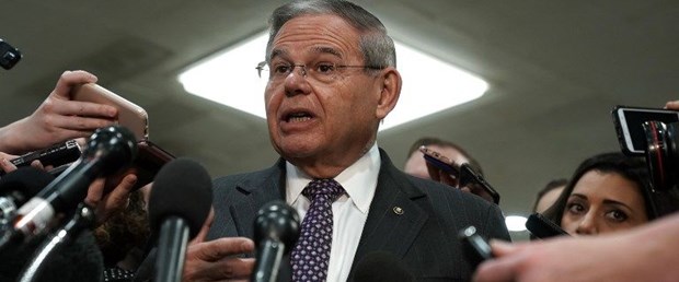 bob menendez trump kaşıkçı050319.jpg