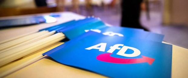 almanya sağ parti afd istihbarat070219.jpg