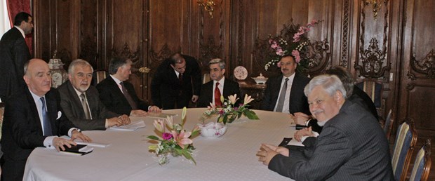 Aliyev Minsk grubuyla görüştü