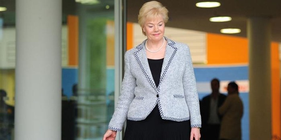 Merkel'in partisi Hristiyan Birlik milletvekili Erika Steinbach Twitter hesabındaki paylaşımıyla tepki çekti. Steinbach, Alman bir babanın kaygılarını dile getirdiğini söyledi.