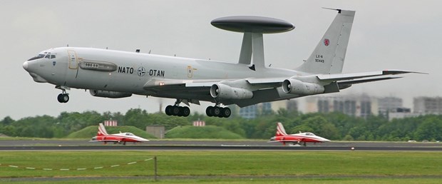 almanya awacs türkiye daeş121016.jpg
