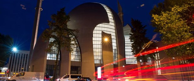 almanya açık kapı cami031017.jpg