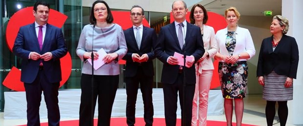 SPD almanya nahles090318.jpg