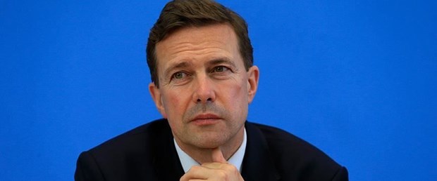 almanya brexit seibert150319.jpg