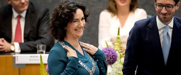 hollanda burka241118.jpg