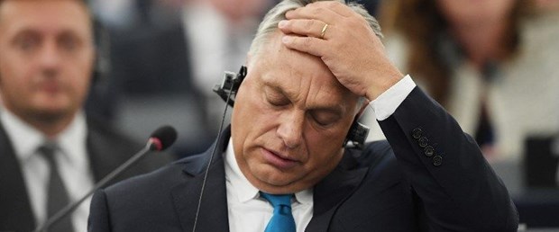 macarista n orban120918.jpg