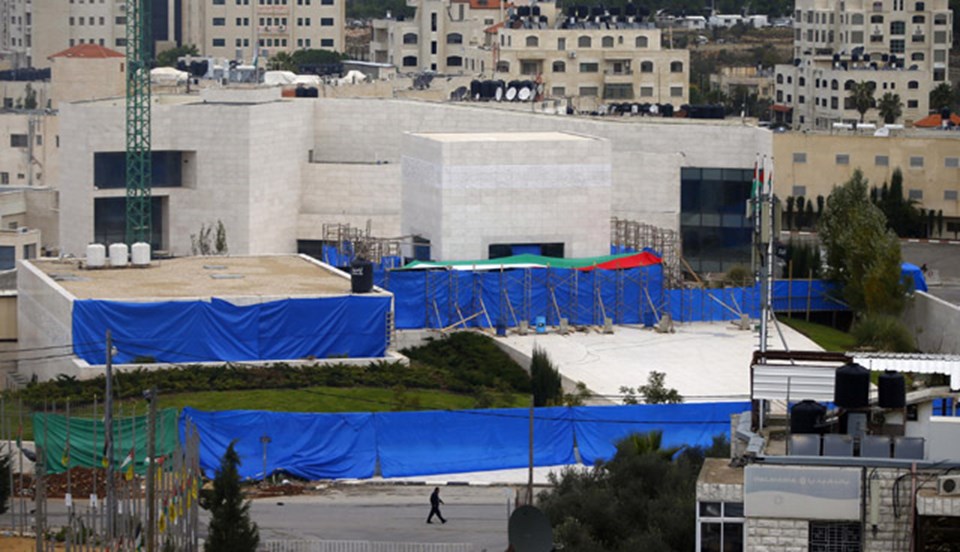 DNA örnekleri alındıktan sonra Arafat'ın naaşı tekrar askeri törenle defnedilecek.