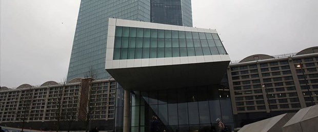 avrupa merkez bankası.jpg