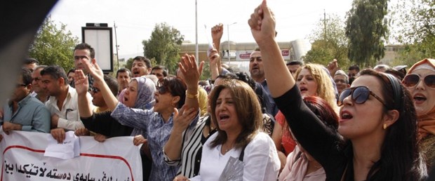 barzani-kürt-protesto091015.jpg