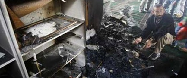 Batı Şeria'da bir cami yandı