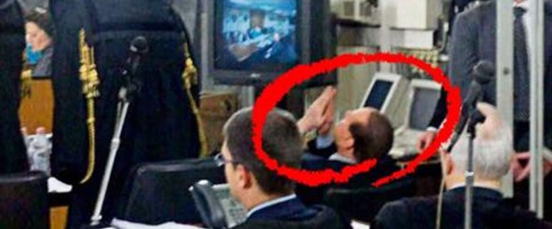 Berlusconi 15 yıl hapse mahkum olabilir