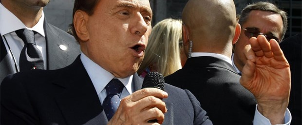 Berlusconi bırakıyor!