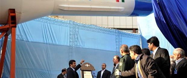 Bir fare, iki kaplumbağa ve solucanlar uzayda