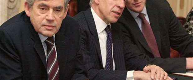 Brown sarsıldı, ama yola devam ediyor