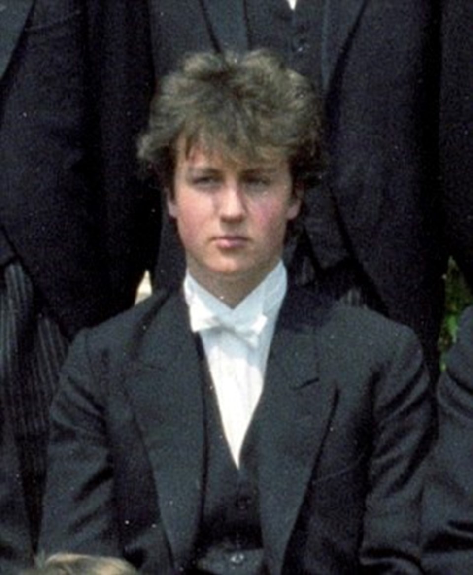 Şimdiki İngiltere Başbakanı David Cameron 19 yaşında Rusya'yı Trans Sibirya Ekspresi ile gezdi.