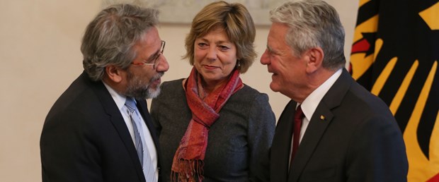 can dündar.jpg