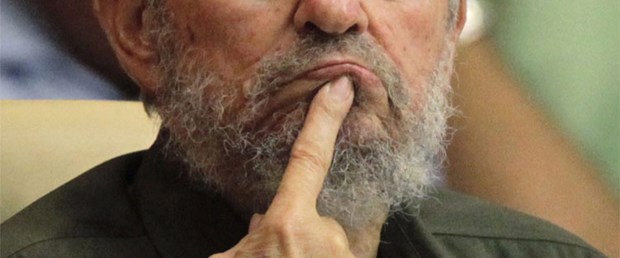Castro: Assange ABD'ye diz çöktürdü