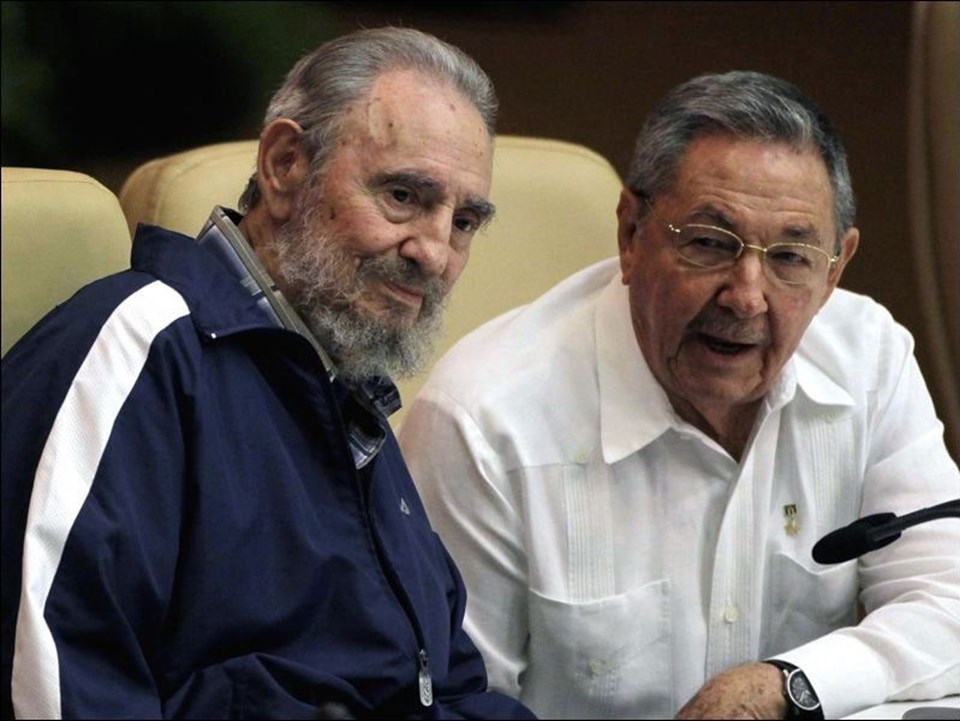 Fidel ve Raul Castro