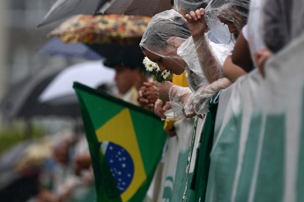 Chapecoense takımının oyuncularına veda 17 Haberler Son Dakika Havacılık Haberleri | Türk Hava Yolları, Pegasus, Sunexpress, Corendon, Havacılık, Havayolları, Havalimanları, Havaalanları, THY, Hostes, Pilot, Uçak, Kabin memuru, SHGM, DHMİ ,FnW3CR8OuESEdC0jbn5UGg