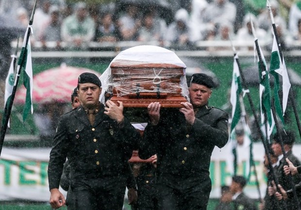 Chapecoense takımının oyuncularına veda 26 Haberler Son Dakika Havacılık Haberleri | Türk Hava Yolları, Pegasus, Sunexpress, Corendon, Havacılık, Havayolları, Havalimanları, Havaalanları, THY, Hostes, Pilot, Uçak, Kabin memuru, SHGM, DHMİ