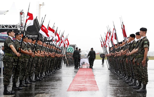 Chapecoense takımının oyuncularına veda 37 Haberler Son Dakika Havacılık Haberleri | Türk Hava Yolları, Pegasus, Sunexpress, Corendon, Havacılık, Havayolları, Havalimanları, Havaalanları, THY, Hostes, Pilot, Uçak, Kabin memuru, SHGM, DHMİ ,WmETG3xbsEOEgTSKI v2ug