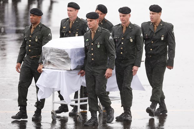 Chapecoense takımının oyuncularına veda 43 Haberler Son Dakika Havacılık Haberleri | Türk Hava Yolları, Pegasus, Sunexpress, Corendon, Havacılık, Havayolları, Havalimanları, Havaalanları, THY, Hostes, Pilot, Uçak, Kabin memuru, SHGM, DHMİ