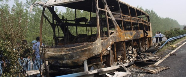Çin'de otobüs yandı: 41 ölü