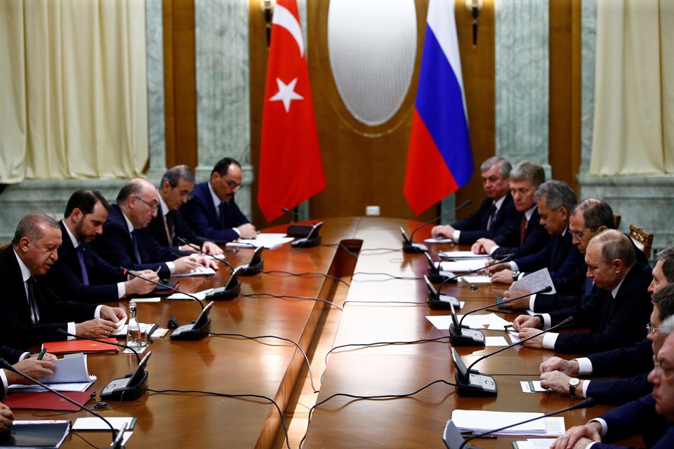 Erdoğan, Soçi'de Putin ile ikili görüşme yaptı