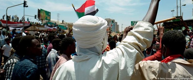 sudan askeri konsey muhalefet150419.jpg