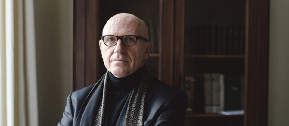 Belçikalı avukat Paul Bekaert, Katalan lider Carles Puigdemont'un avukatlığını üstlendiğini açıkladı.