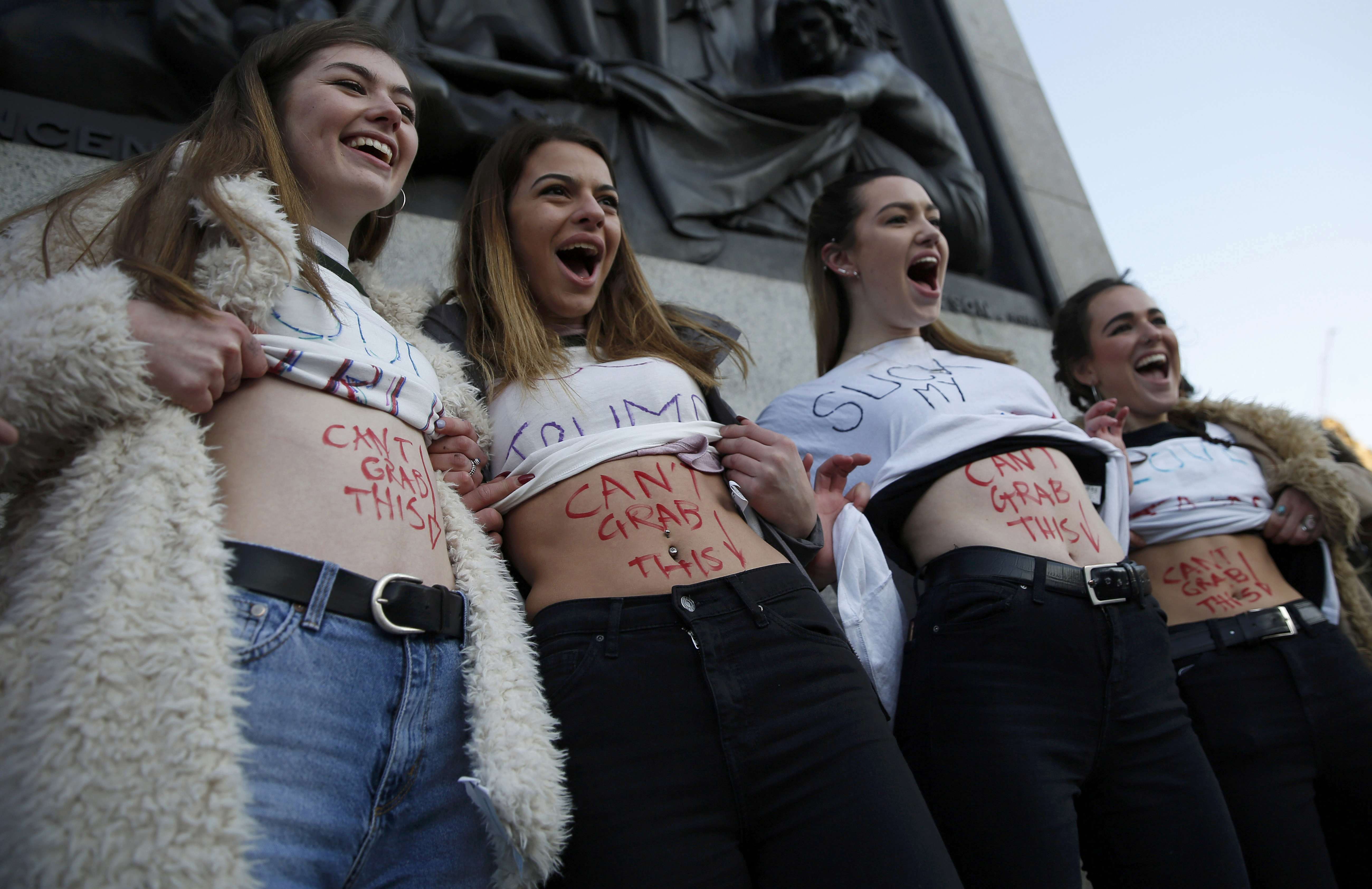Шикарные дамы протестуют против парней