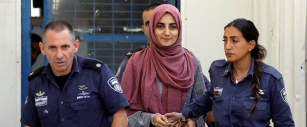 ebru özkan.jpg