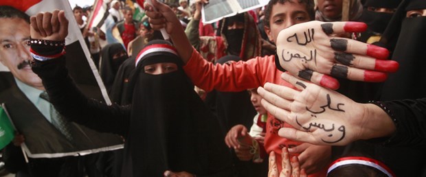 Ekonomik kriz Yemen'de halkı sokaklara döktü