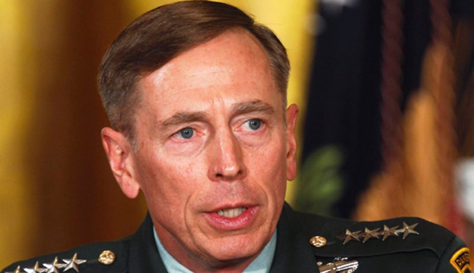 CIA eski Başkanı David Petraeus, Irak'taki işkence olaylarıyla ilgili ilk kez suçlanıyor.