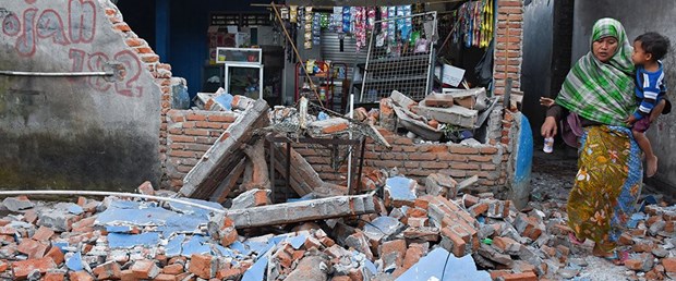 180806-endonezya-deprem2.jpg