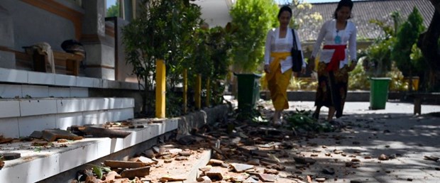 endonezya deprem170719.jpg