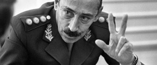 Eski diktatöre müebbet