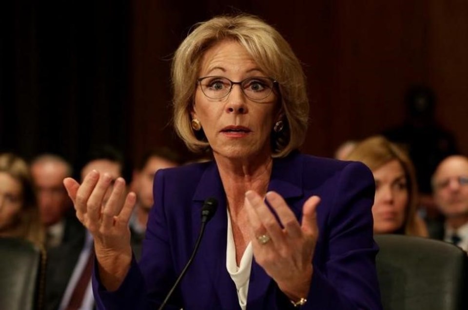 Betsy DeVos, geçtiğimiz ay Trump tarafından Eğitim Bakanı olarak atanmıştı. Betsy DeVos'un eşine ait olan şirket ise Trump Organization'ın server'ları ile bağlantı kurmak için en çok talep gönderen ikinci şirket.