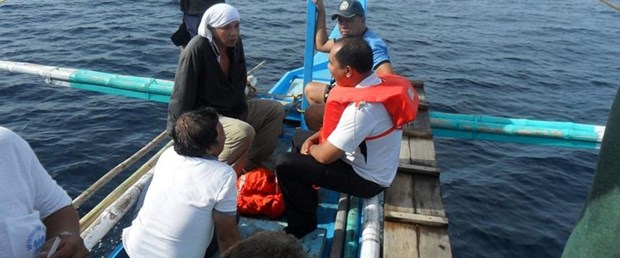 filipinler tekne alabora030819.jpg