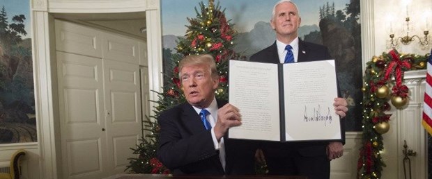 mike pence israil trump abbas ziyaret081217.jpg