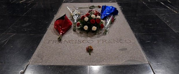 ispanya franco mezar150319.jpg