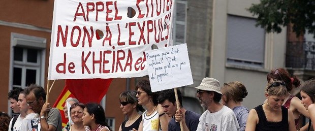Fransa'da bir mülteci tutukluluk merkezinde intihar etti Fransa'da bir mülteci tutukluluk merkezinde intihar etti