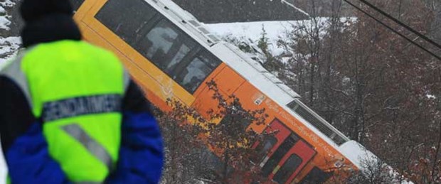 Fransa'da tren kazası: 2 ölü